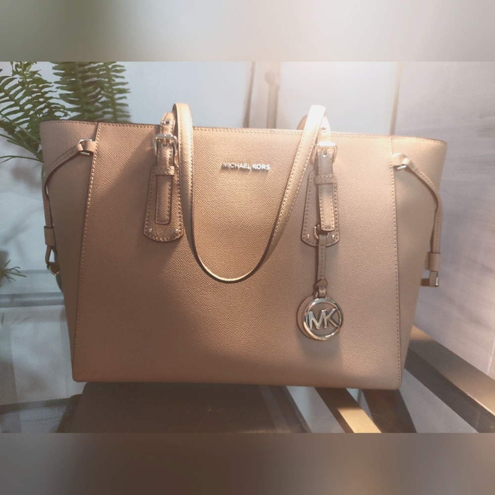 Michael Kors Lifestyle Tote